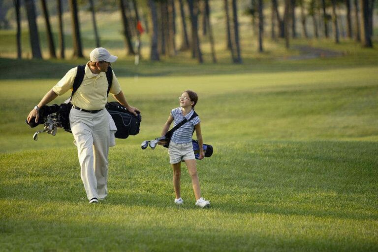 Trabajo de césped deportivo golf