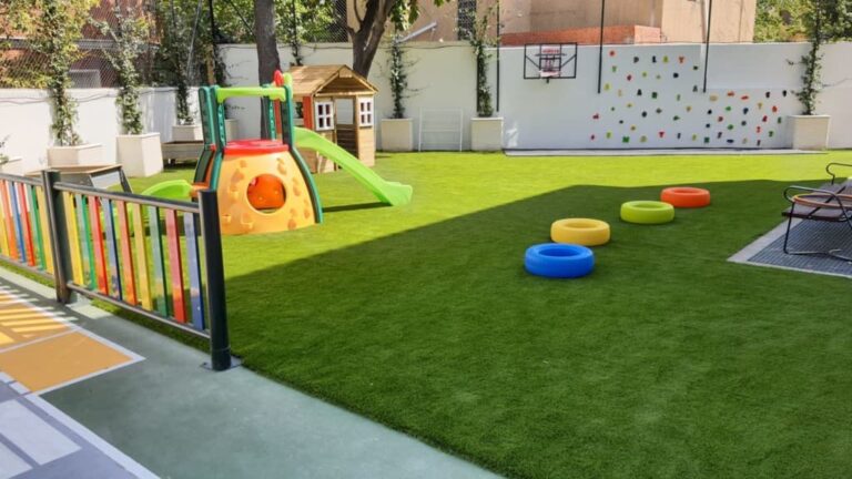 Trabajo de césped residencial guardería
